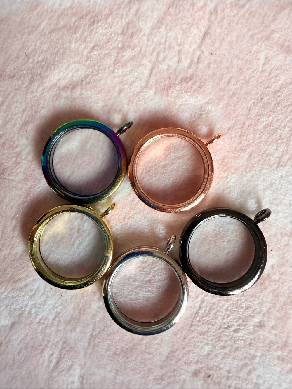 Set of 5 Alloy Twist Charm Lockets - Picture 2 of 2